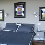 Romantic Spacious Suite With Salish Sea & Mountain Views At Seattle Luxury Estate